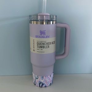NWT 30 oz orchid Stanley with boot